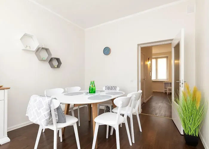 Gonsiori, 2 Bedroom, Cozy * Reval